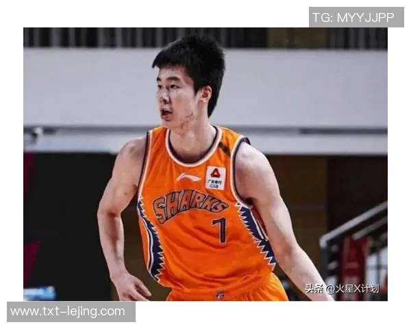 郭昊文：从青涩少年到篮球场上的璀璨明星之路与成长故事